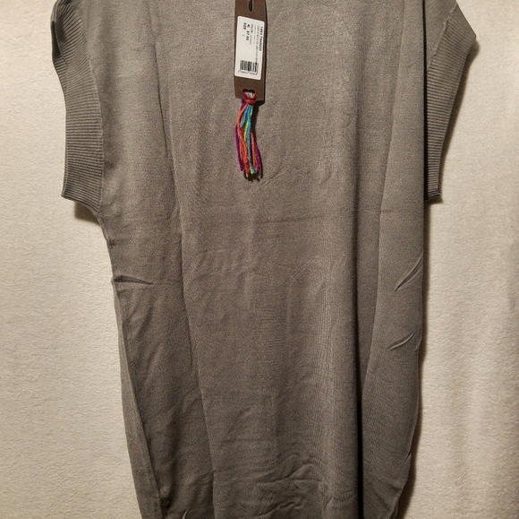 Ysatis women sequenced  sleeveless blouse - Picture 4 of 6